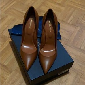 Sergio Rossi Camel Pumps